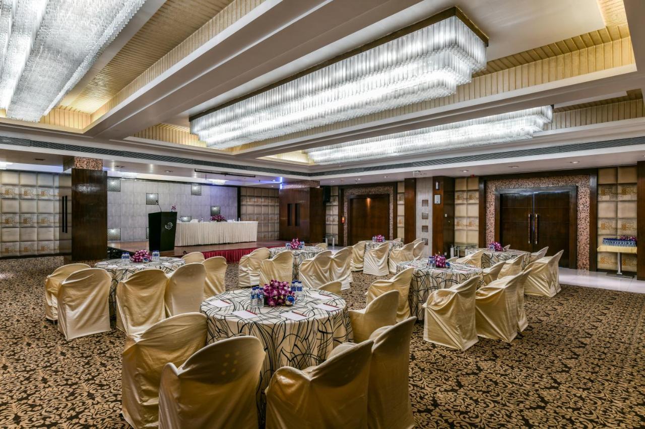 The Regenza By Tunga Hotell Navi Mumbai Eksteriør bilde