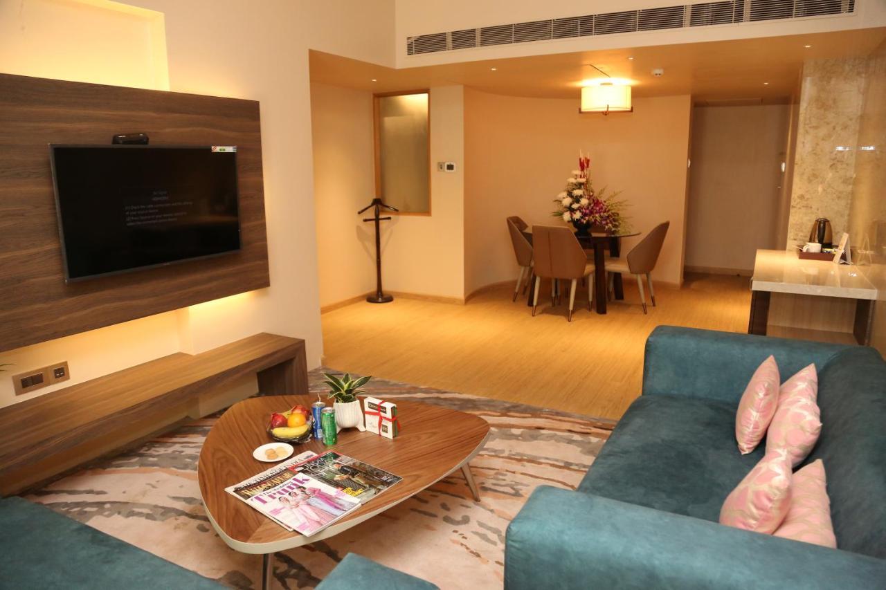 The Regenza By Tunga Hotell Navi Mumbai Eksteriør bilde